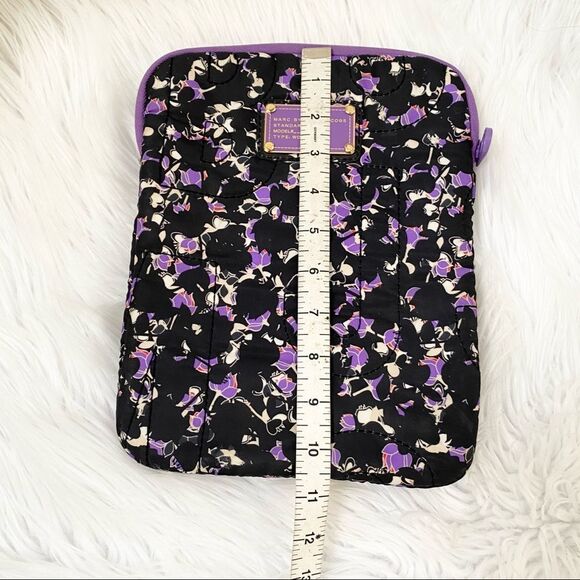 Marc by Marc Jacobs Black Purple Printed I - Pad / laptop Sleeve Case - Picture 2 of 5